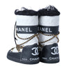 Secondhand Chanel Moon Boots – Quilted Runway Snow Boots with Chain Detail - '90s