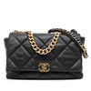 Chanel Maxi Lambskin 19 Flap Secondhand