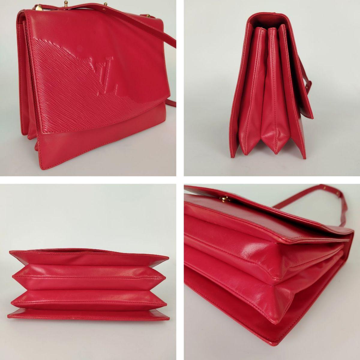 Louis Vuitton red patent leather purse  Louis vuitton red, Leather purses,  Vintage louis vuitton