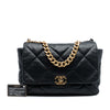 Chanel Maxi Lambskin 19 Flap Secondhand