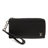 Louis Vuitton Taiga Zippy Dragonne Wallet Secondhand
