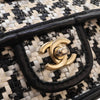 Chanel CC Woven Lambskin and Viscose Houndstooth Single Flap Secondhand